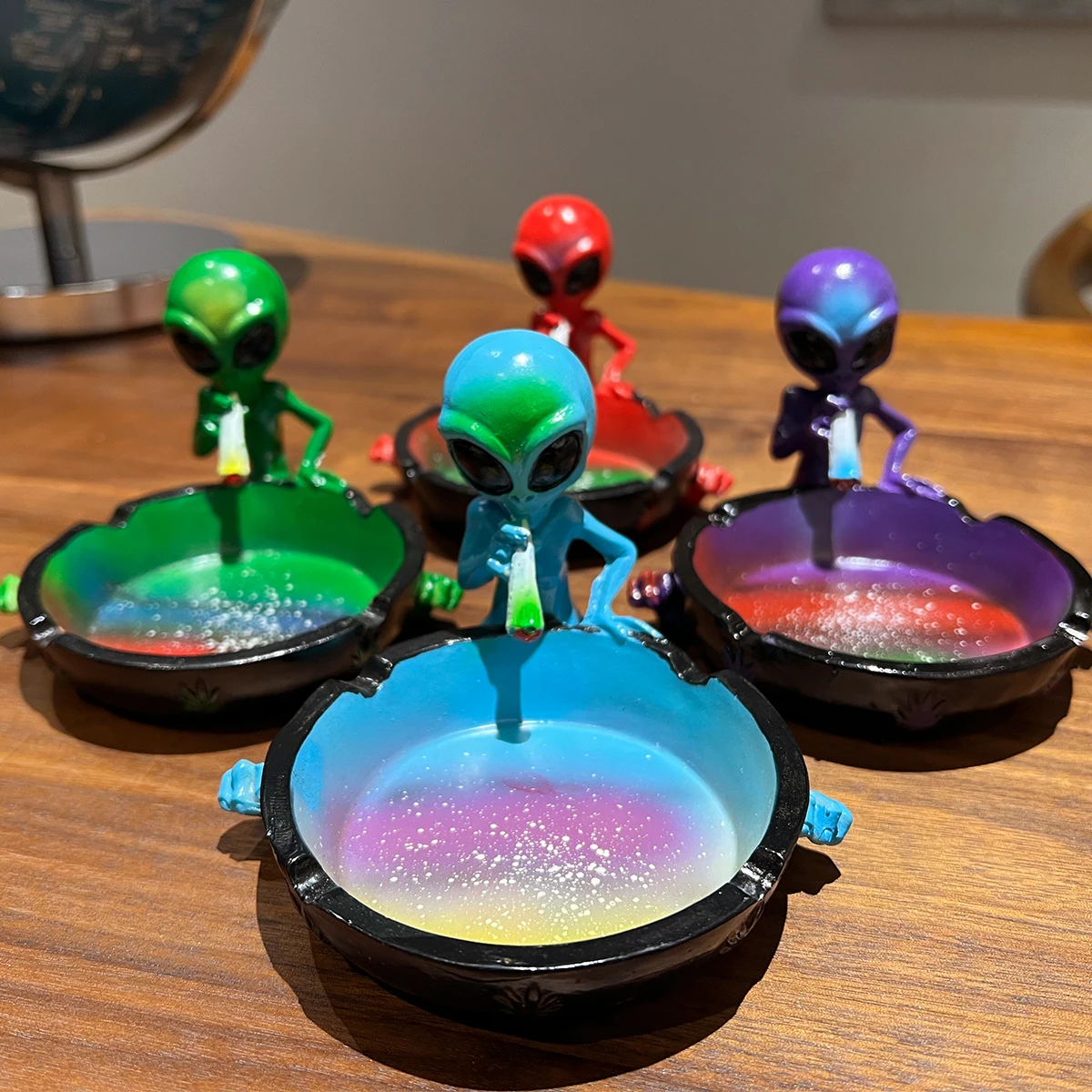 Exquisite Alien Creative Ashtray, Resin Ashtray,Portable Resin, Starry Sky, 1 Pc Exquisite Alien Creative Ashtray, Resin Ashtray,Portable Resin, Starry Sky, 1 Pc